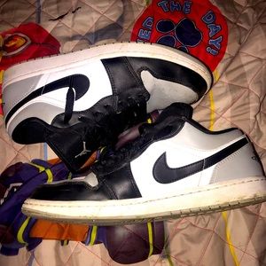 Jordan 1 Low “Shadow Toe”